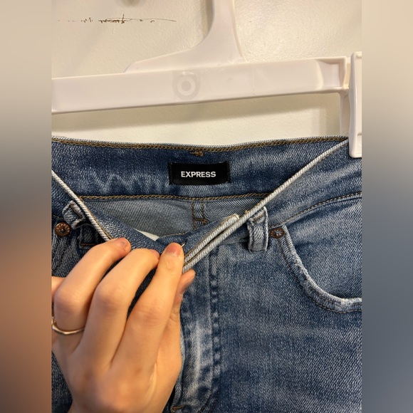Express High Rise Cropped Flare Blue Jeans - Picture 4 of 11